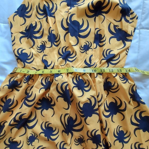 Spider dress - Picture 3 of 3